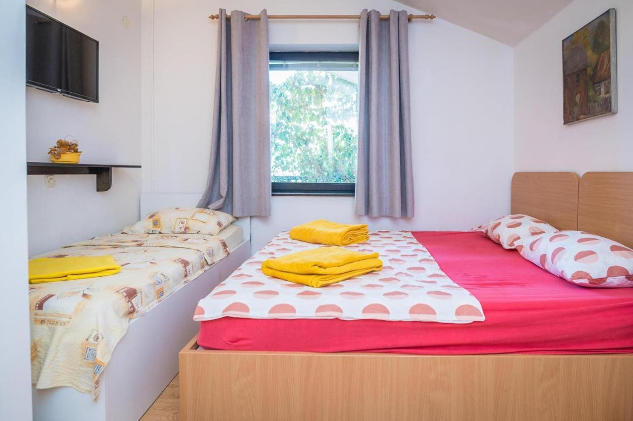 Apartmani Gradac Gradac  Exteriör bild